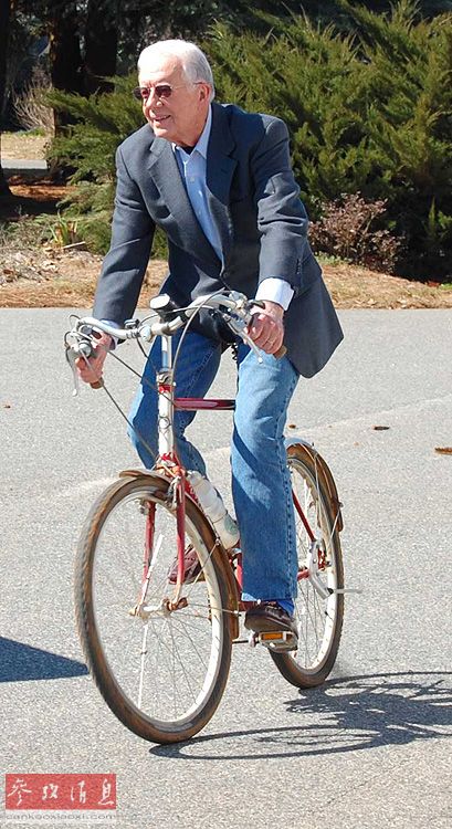 各國領(lǐng)導(dǎo)人退休后都干啥？小布什刷盤布朗教書