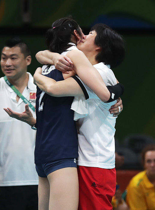 比女排奪冠更精彩的是她們的表情包和大長腿 比女排奪冠更精彩的是她們的表情包和大長腿