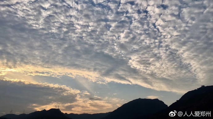 又被鄭州的藍(lán)天刷屏！隨便一拍就是手機(jī)壁紙