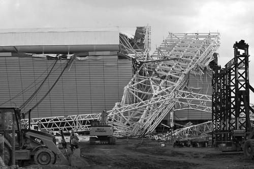 圣保羅市伊塔蓋拉球場(chǎng)坍塌現(xiàn)場(chǎng)。