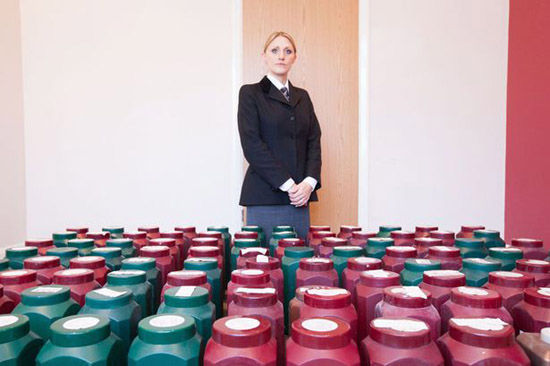 英25萬(wàn)具骨灰滯留殯儀館，部分存放逾40年無(wú)人認(rèn)領(lǐng)。（網(wǎng)頁(yè)截圖）