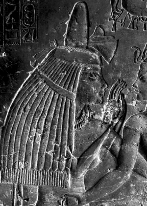 墓中壁畫顯示，馬婭把年幼的圖坦卡蒙抱在膝上。