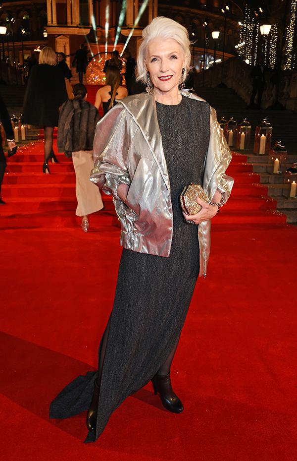 特斯拉老板68歲母親是超模！