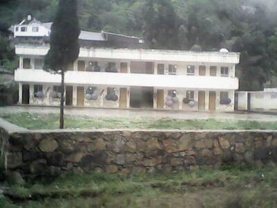 昨日，貴州畢節(jié)某小學，只有二、四、六三個年級，四年級學生30多名。讀者供圖