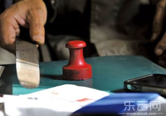 陶云江說起自己的女兒、家庭和現(xiàn)在的狀況時(shí)幾度哽咽