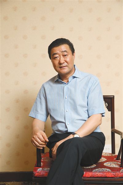 　張新明金業(yè)集團董事長。2002年進入焦炭領域。2010年，張新明將金業(yè)煤焦化集團部分資產(chǎn)以79億賣