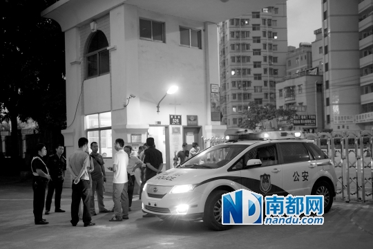 　接人的親戚和校方一度沒談攏,雙方甚至差點(diǎn)鬧到派出所。