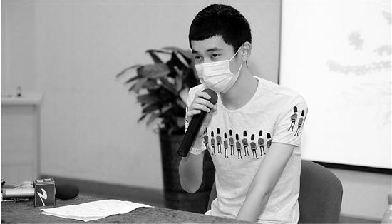 21歲小伙三次開胸終換心成功 恢復(fù)運(yùn)動(dòng)重拾快樂 21歲小伙三次開胸終換心成功 恢復(fù)運(yùn)動(dòng)重拾快樂