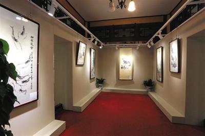 去年6月，益壽堂舉辦了“紀(jì)念頤和園對公眾開放一百周年書畫展”。