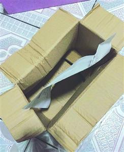 拼多多團(tuán)購面膜，結(jié)果送來一個空盒、一張紙條。