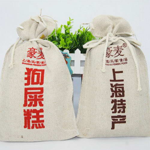 上海某公司推出的一款名為“狗屎糕”的產(chǎn)品引來(lái)不少質(zhì)疑。