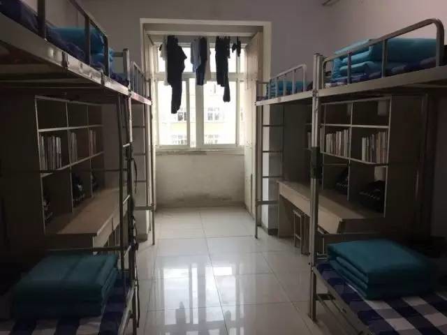 這個(gè)學(xué)校的男生宿舍火了！女同學(xué)都喊著要嫁