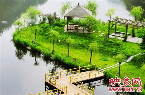 美不勝收 爬山、游園、賞奇觀（組圖）