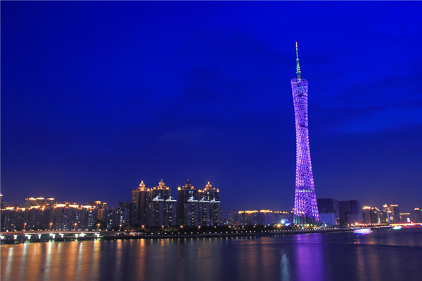 不要溫和地走進那個良夜 因為夜太美！