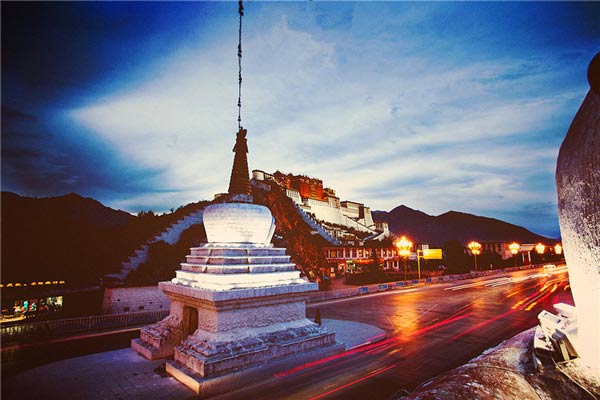 不要溫和地走進那個良夜 因為夜太美！