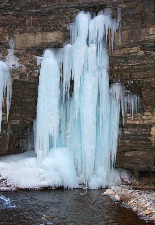 冬天來通天峽看冰掛吧!景區(qū)門票半價優(yōu)惠哦。