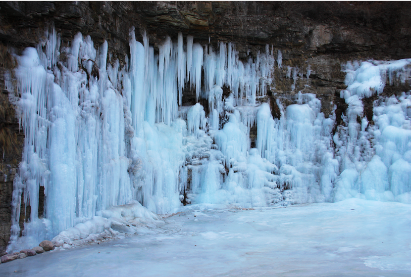 冬天來通天峽看冰掛吧!景區(qū)門票半價優(yōu)惠哦。