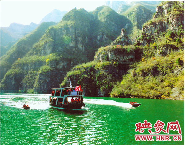 青熙風(fēng)鈴節(jié)開幕 中國(guó)旅游日青天河門票將“買一送一” 青熙風(fēng)鈴節(jié)開幕 中國(guó)旅游日青天河門票將“買一送一”