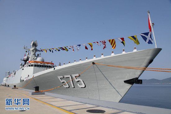 　圖為新服役的中國(guó)海軍岳陽(yáng)艦。