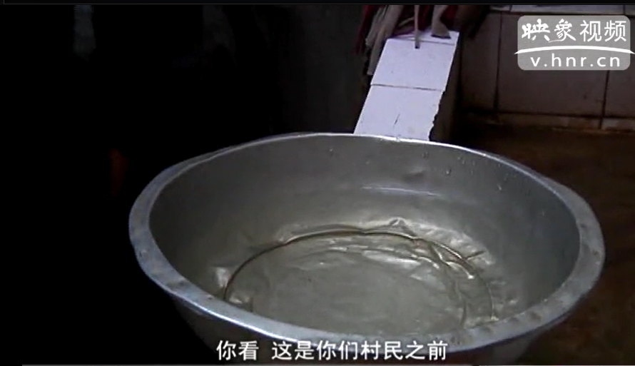 帶“豬糞味”的自來(lái)水還要喝多久？