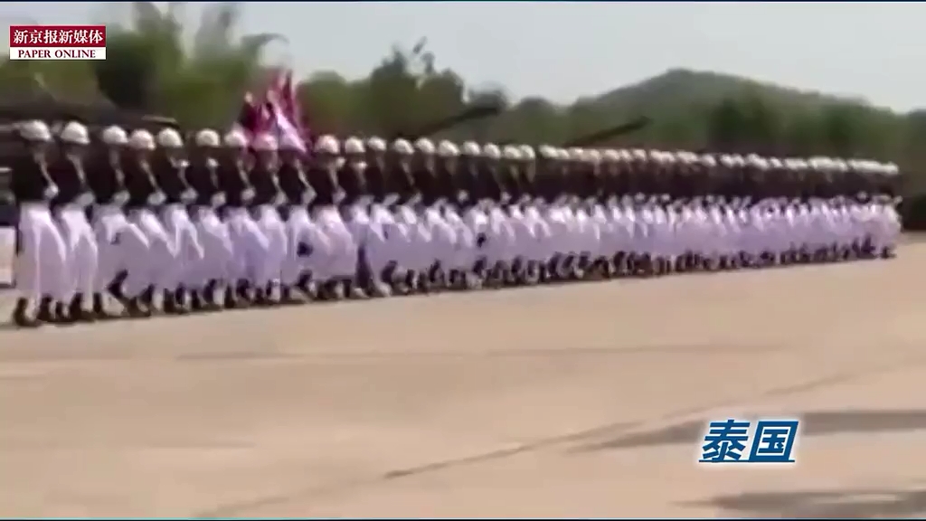 那些年摩托、樹人、斧頭兵上演的有趣閱兵式