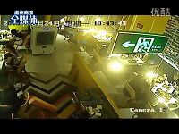 監(jiān)拍“火鍋先生”服務員開水澆顧客