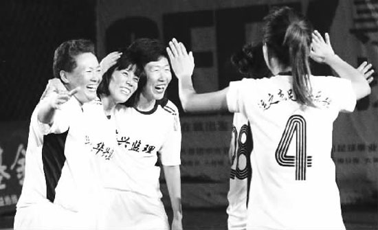 此次運(yùn)之杰足球俱樂部的參賽隊(duì)員，大多是由女足退役球員組成