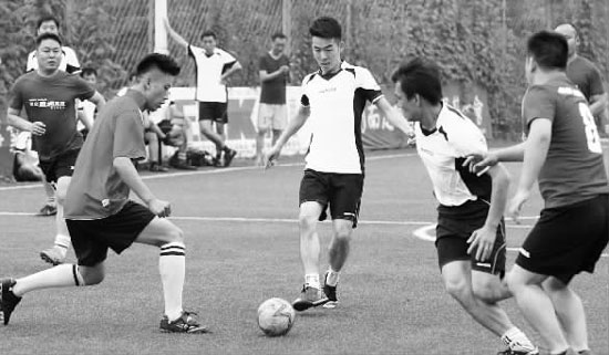 三場(chǎng)小組賽三戰(zhàn)全勝，我們只看到了開頭，沒猜中結(jié)尾