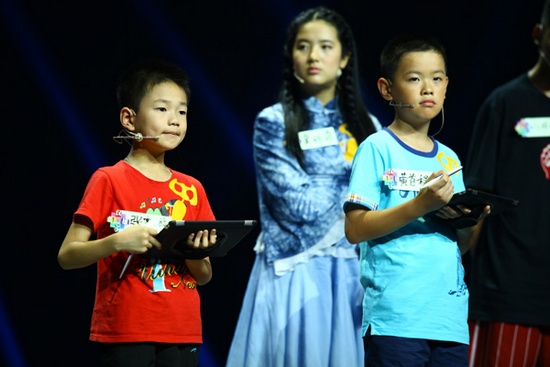 黃首程與張家慈一戰(zhàn)無懸念 黃首程與張家慈一戰(zhàn)無懸念