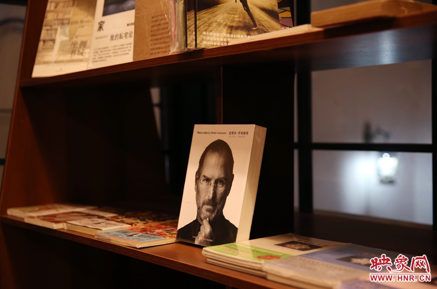 書店內(nèi)的書。