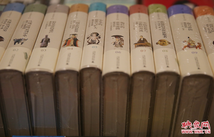 書店內(nèi)的書。