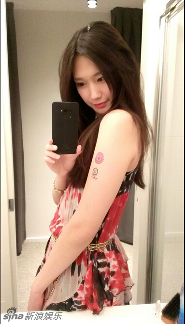 有顏有胸！日本變性美女性感迷人走紅網(wǎng)絡