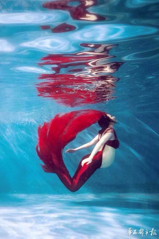 懷孕照怎么拍?看花游世界冠軍蔣婷婷的水下寫(xiě)真